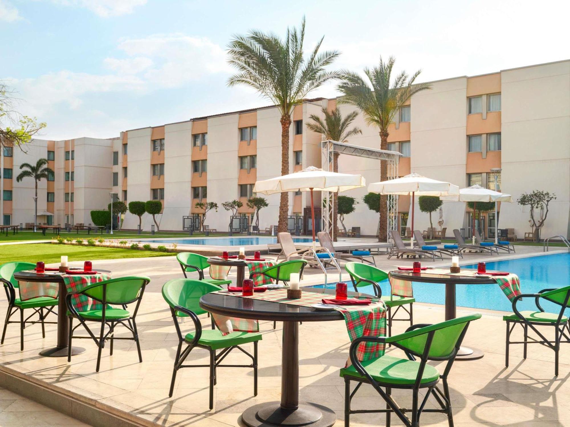 Hotel Novotel Airport 4*
