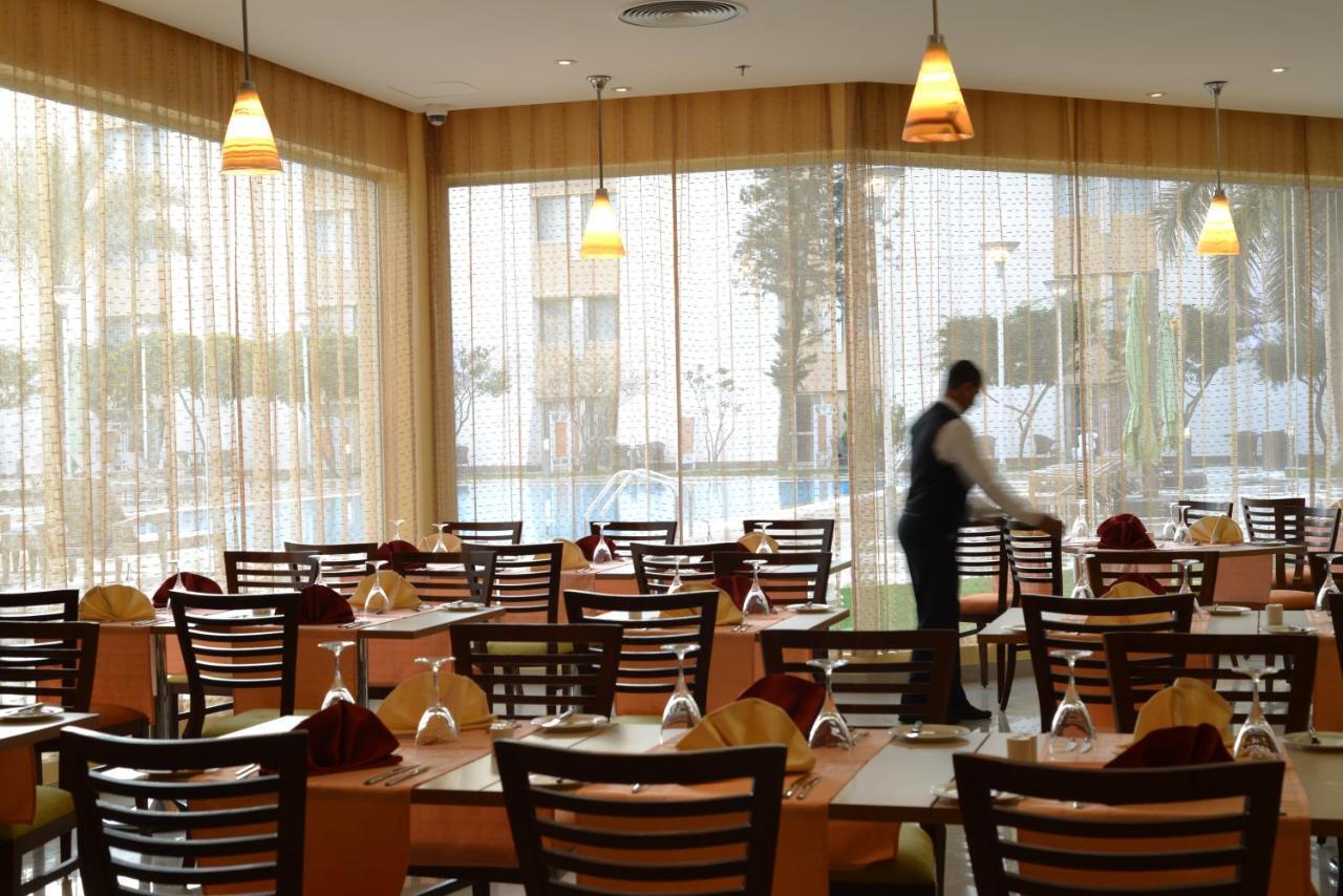 Hotel Novotel Airport 4*