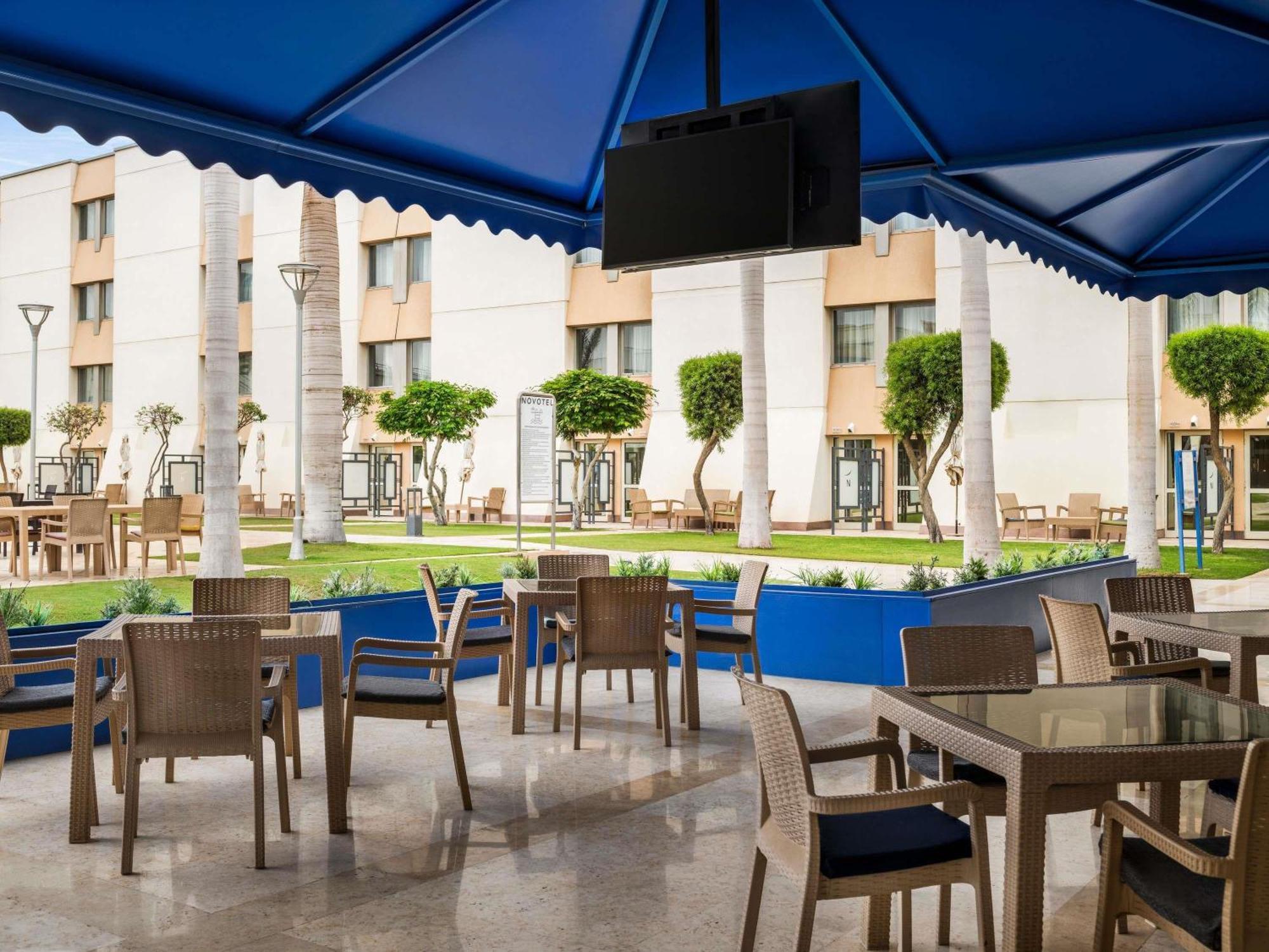 Novotel Airport 4*