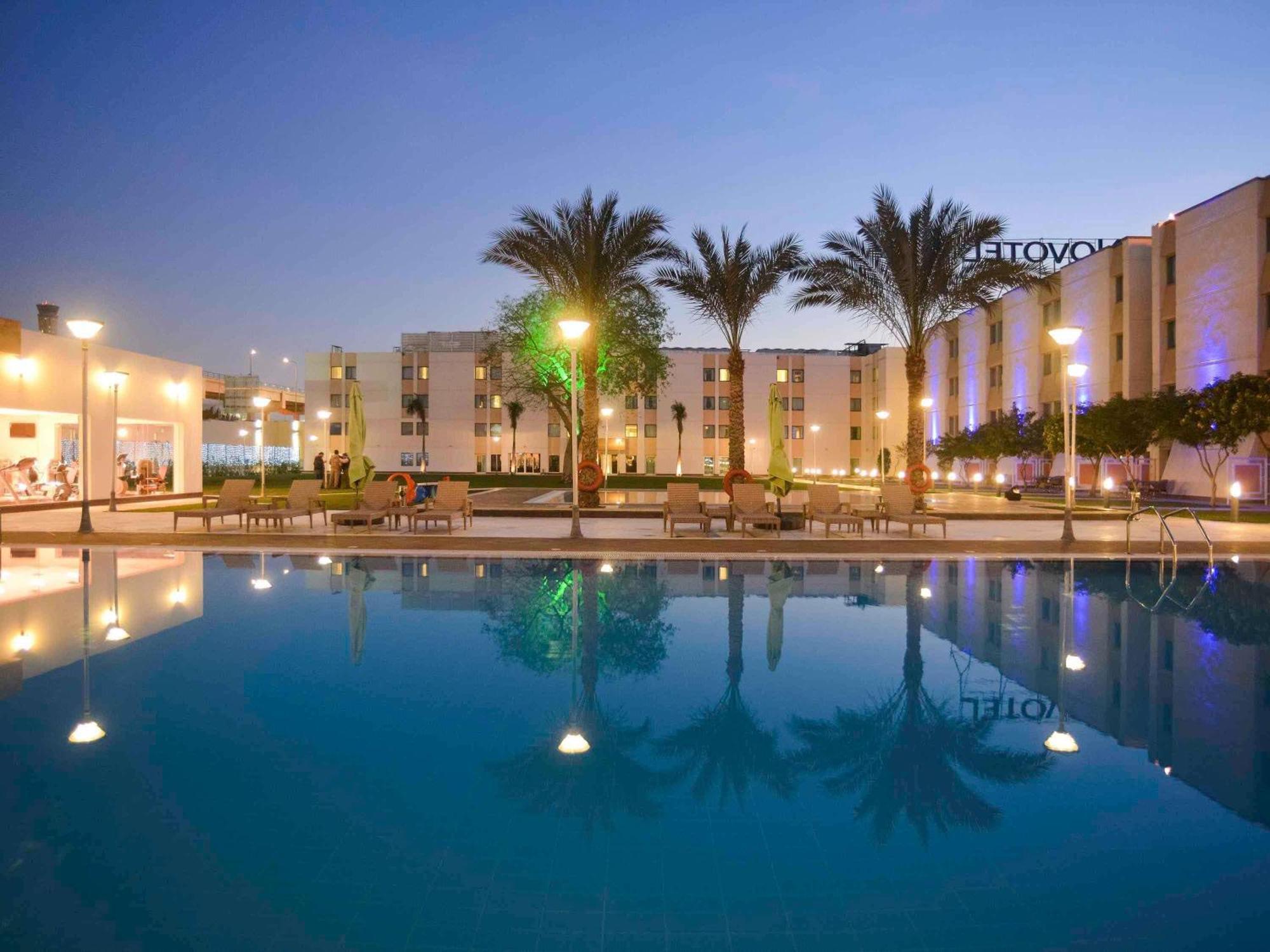 Novotel Airport 4*