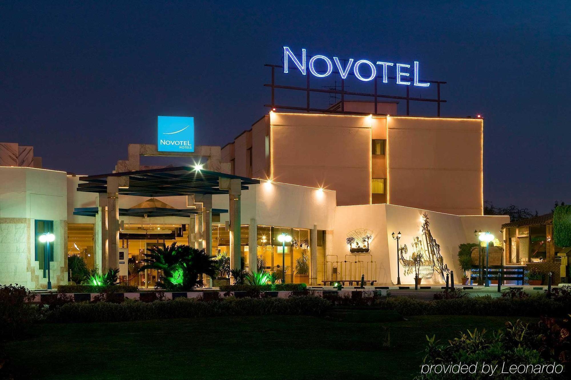 Hotel Novotel Airport 4*